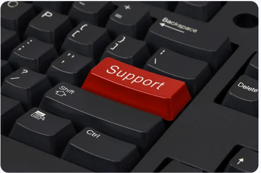 Rote Support-Taste auf einer Tastatur als Symbol für technischen Support